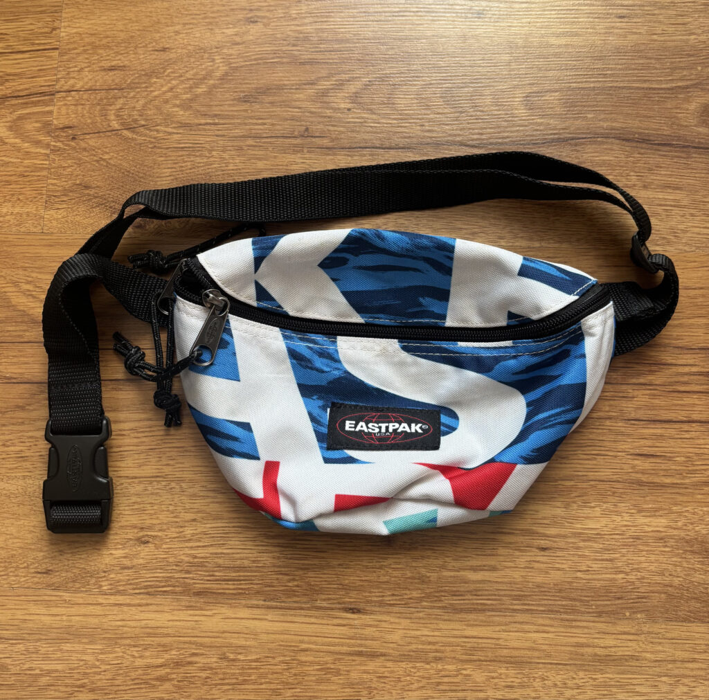 Eastpak Colour-block Springer малка чантичка