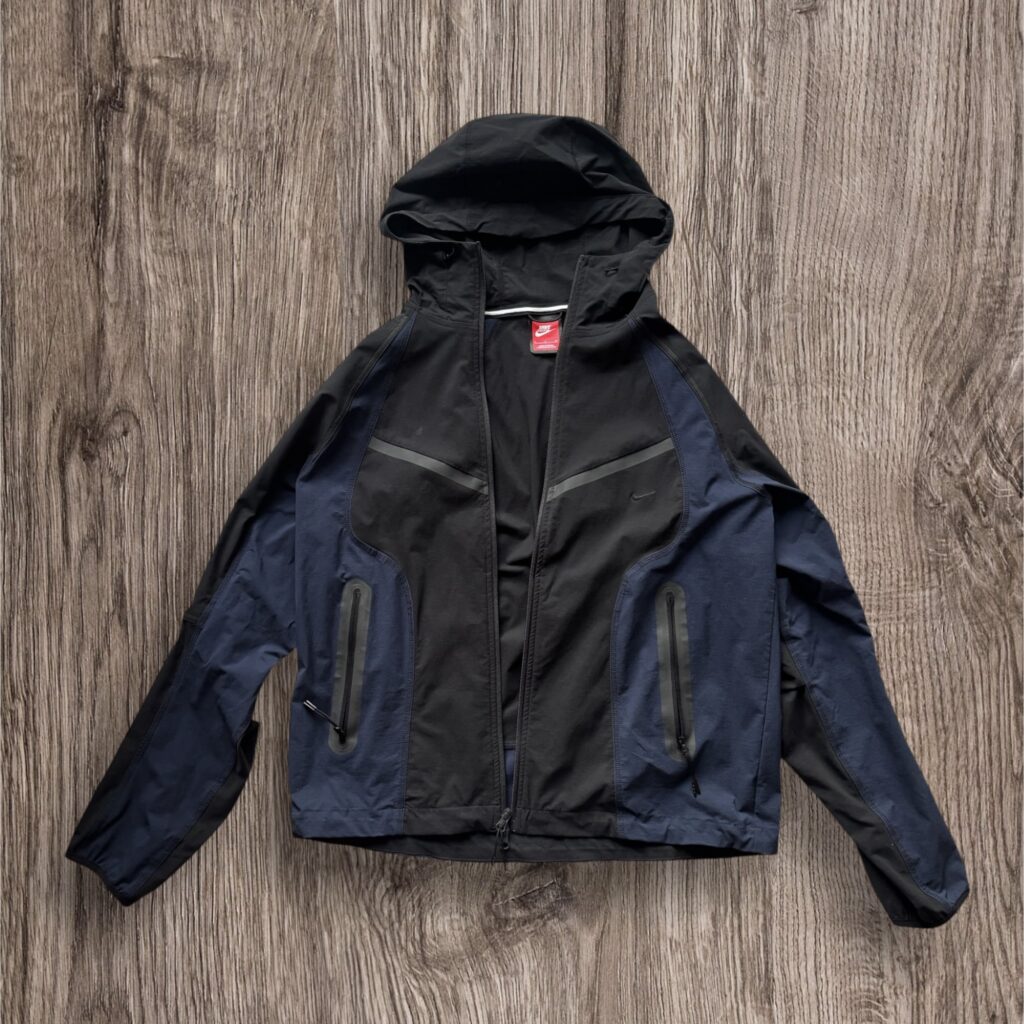 Nike Tech Fleece Windbreaker ветровка леко яке